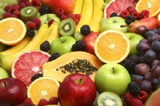 Las vitaminas de las frutas son muy necesarias.